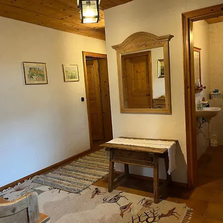 Gemuetliches Haus Mit Grossem Privatgarten * انترهاشنغ