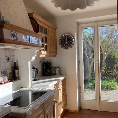 Gemuetliches Haus Mit Grossem Privatgarten *
