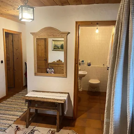 شقة Gemuetliches Haus Mit Grossem Privatgarten