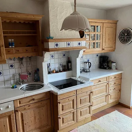 Apartment Gemuetliches Haus Mit Grossem Privatgarten Unterhaching