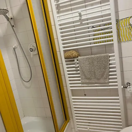 Gemuetliches Haus Mit Grossem Privatgarten