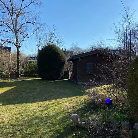 Apartment Gemuetliches Haus Mit Grossem Privatgarten *